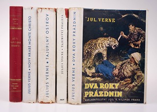 Jules Verne (1828-1905) Zdeněk Burian (1905-1981)