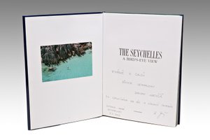 Radovan Krejčíř (1968) - Originální dedikace Radovana Krejčíře v knize Seychelles