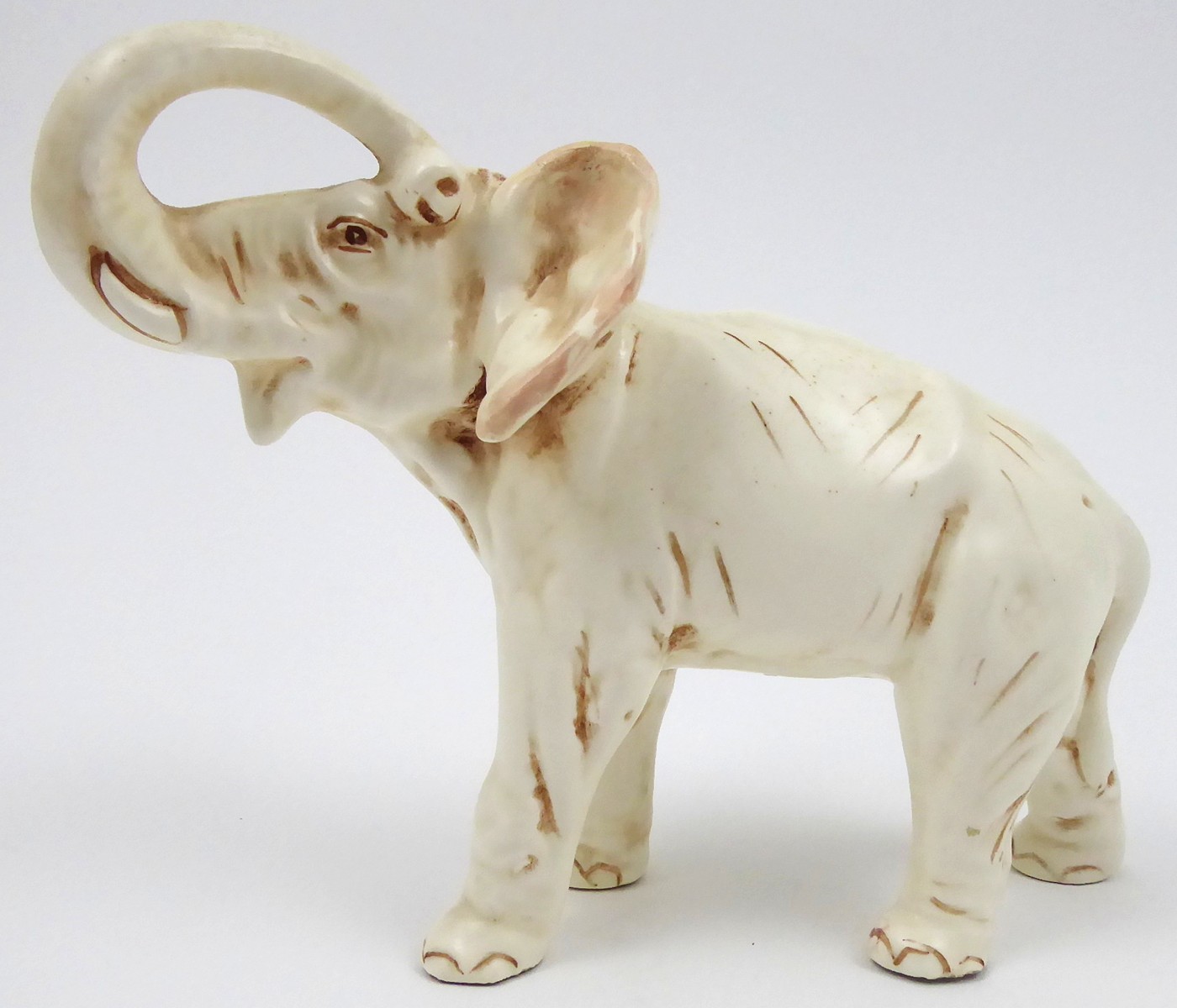 SLON SE ZDVIŽENÝM CHOBOTEM - ROYAL DUX, DUCHCOV