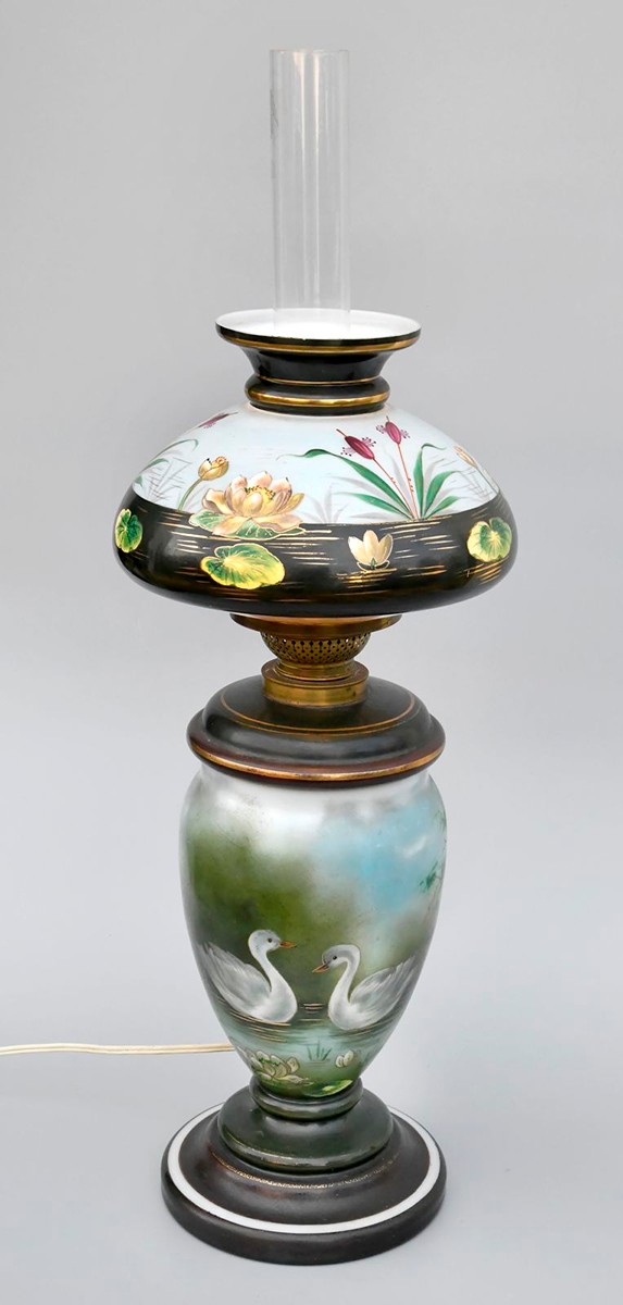 Velká skleněná lampa, původně petrolejová