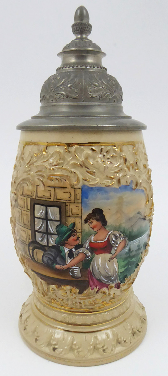 RUČNĚ MALOVANÝ A ZLACENÝ KORBEL S RELIÉFY