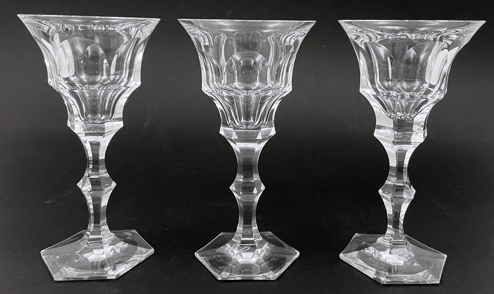 MOSER, DIPLOMAT - RUČNĚ BROUŠENÉ SKLENIČKY NA VÍNO (3 KS)