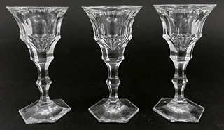 MOSER, DIPLOMAT - RUČNĚ BROUŠENÉ SKLENIČKY NA LIKÉR (3 KS)