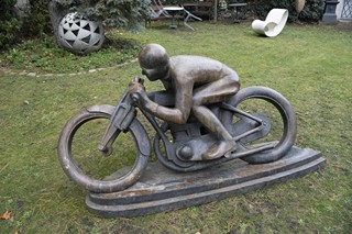 OTAKAR ŠVEC 1892 - 1955 - MOTOCYKLISTA (SLUNEČNÍ PAPRSEK)