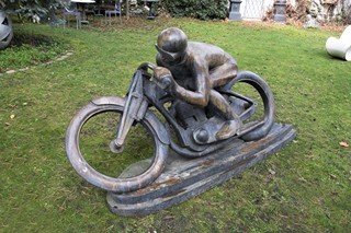 OTAKAR ŠVEC 1892 - 1955 - MOTOCYKLISTA (SLUNEČNÍ PAPRSEK)