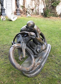 OTAKAR ŠVEC 1892 - 1955 - MOTOCYKLISTA (SLUNEČNÍ PAPRSEK)
