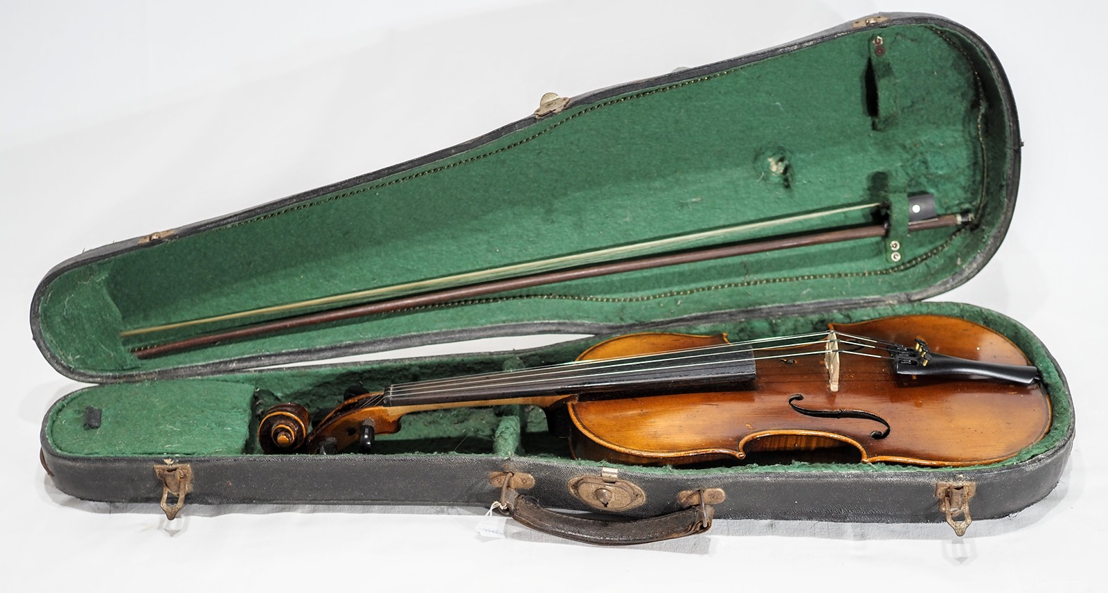 Housle Antonius Stradivarius Cremonensis Anno 17