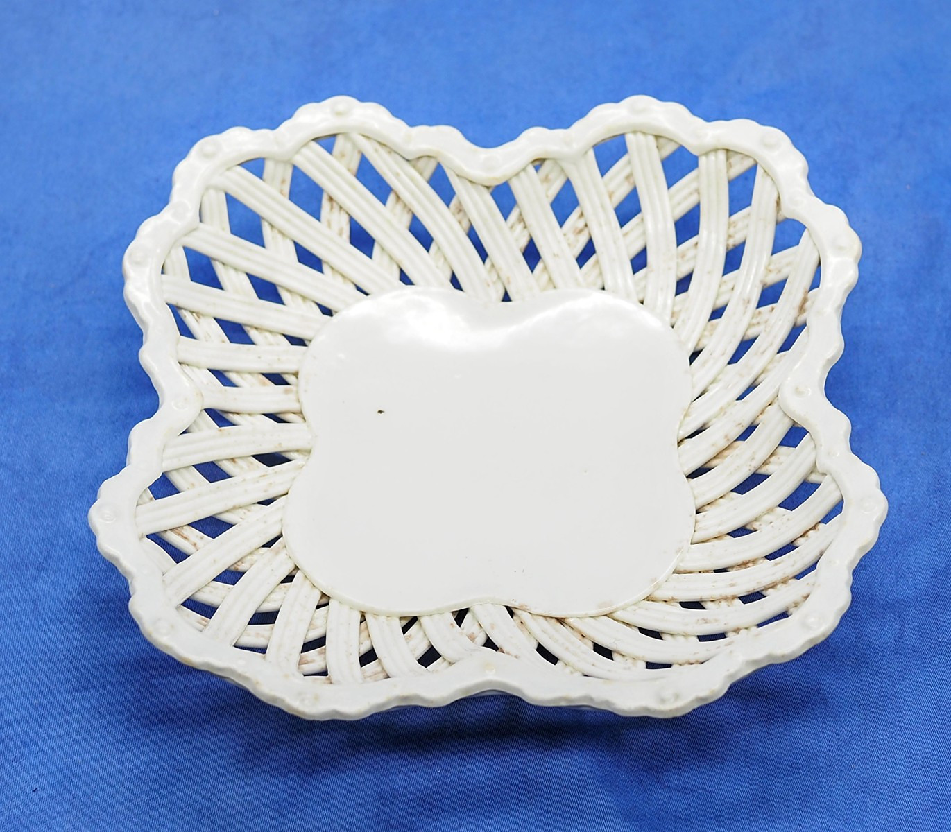 Porcelánka Loket – Prolamovaná miska