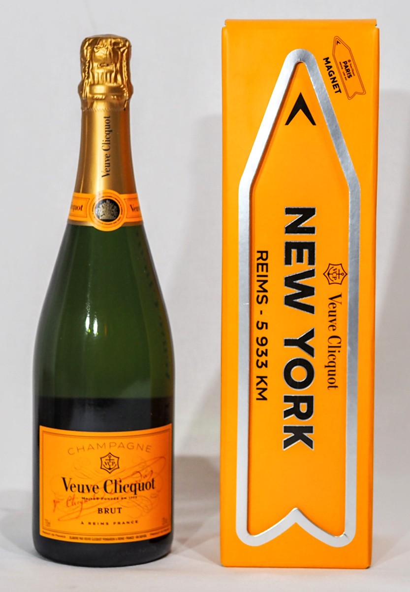 Veuve Clicquot Brut New York Edition s pouzdrem 0,75 l