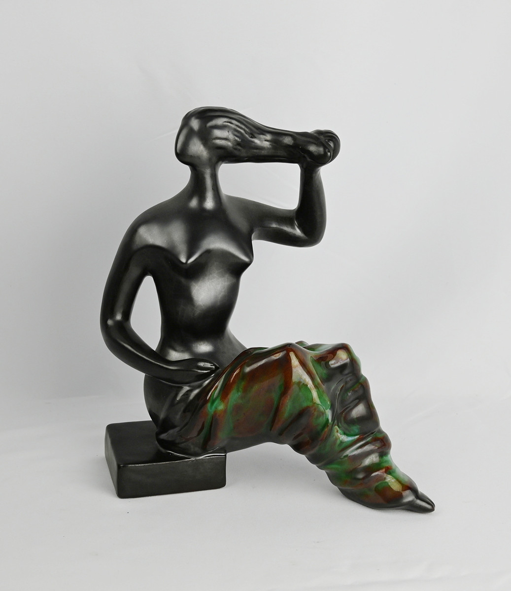 Jitka Forejtová (1923-1996) - Sedící dívka, Retro soška