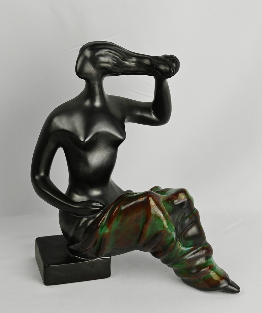 Jitka Forejtová (1923-1996) - Sedící dívka, Retro soška - Livebid.cz