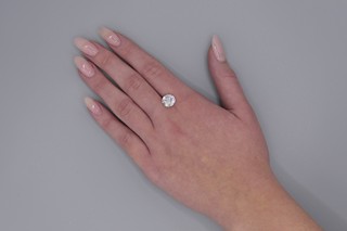 Pravý diamant vypěstovaný v laboratoři - Briliant
