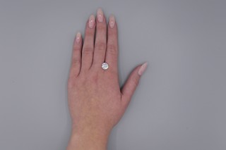 Pravý diamant vypěstovaný v laboratoři - Briliant