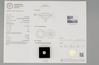 Pravý diamant vypěstovaný v laboratoři - Briliant