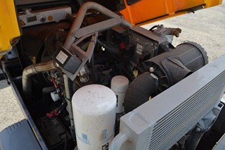 ATLAS COPCO PŘÍPOJNÉ VOZIDLO KOMPRESOR