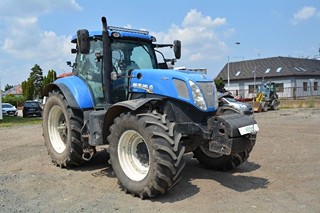 NEW HOLLAND  T7.270 KOLOVÝ TRAKTOR
