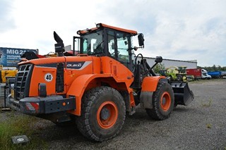 DOOSAN DL200TC-5 - KOLOVÝ NAKLADAČ