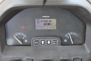 VOLVO BL 71B RYPADLO-NAKLADAČ