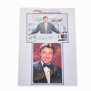Karel Gott (1939 - 2019) - Podpisy na dvou fotografiích a ústřižku