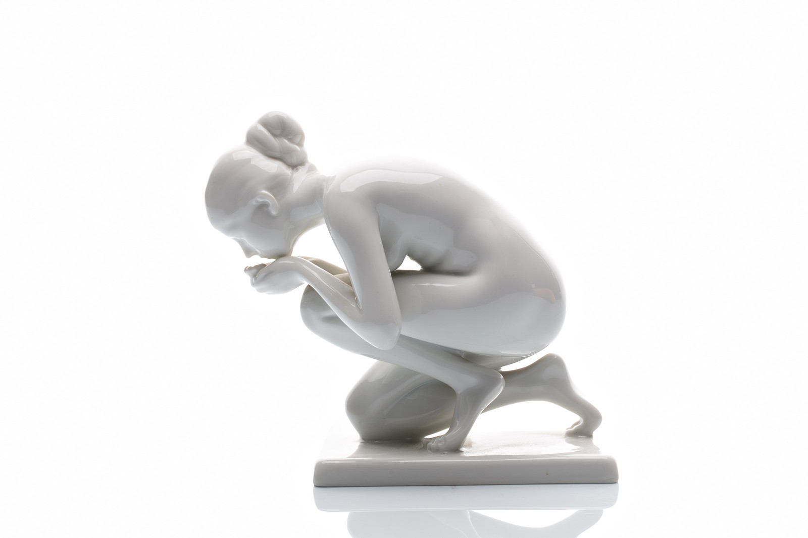 Trinkende | Rosenthal, designed by Ernst Wenck