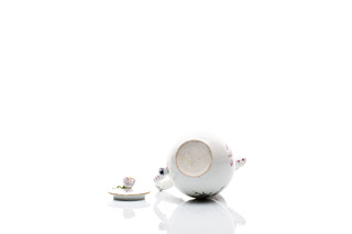 Rococo Meissen teapot | Meissen
