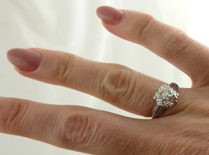 CARTIER - LUXUSNÍ PLATINOVÝ ART DECO PRSTEN S DIAMANTY 3,22 CT