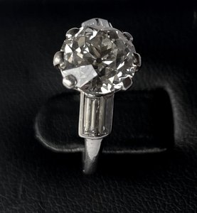 CARTIER - LUXUSNÍ PLATINOVÝ ART DECO PRSTEN S DIAMANTY 3,22 CT