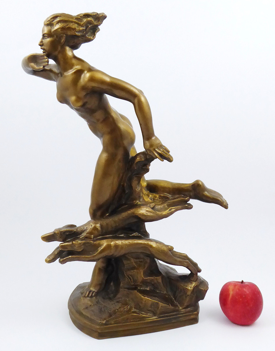 JAN LICHTÁG (1898-1985) - DIANA - ART DECO VYŠŠÍ SOCHA Z TERAKOTY S BRONZOVOU PATINOU