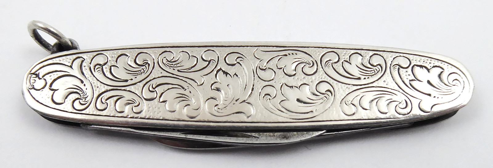 STŘÍBRNÝ MALÝ KAPESNÍ NOŽÍK S ČEPELEMI Z NEREZOVÉ OCELI