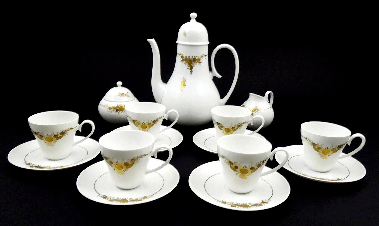 BØJRN WIINBLAD (1918-2006), HANS WOHLRAB (1905-1978) - ROSENTHAL, MODEL ROMANZE - LUXUSNÍ KÁVOVÝ RUČNĚ ZLACENÝ SERVIS, MODEL 1250