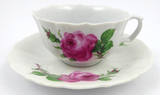 MÍŠEŇ - PORCELÁNOVÝ ŠÁLEK S PODŠÁLKEM S KVĚTY RŮŽÍ