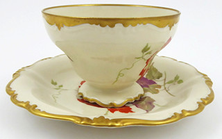ROSENTHAL, POMPADOUR, ROK 1946 - ROKOKOVÝ ŠÁLEK S KALICHY PETÚNIÍ