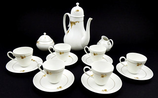 BØJRN WIINBLAD (1918-2006), HANS WOHLRAB (1905-1978) - ROSENTHAL, MODEL ROMANZE - LUXUSNÍ KÁVOVÝ RUČNĚ ZLACENÝ SERVIS, MODEL 1250