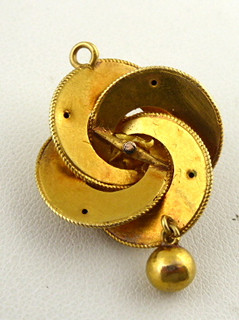 ZLATÝ PŘÍVĚSEK Z OBDOBÍ BIEDERMEIERU - PRECIZNĚ JEMNÁ ŠPERKAŘINA