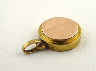 JEMNÝ ZLATÝ MEDAILONEK S PŘÍRODNÍ ŘÍČNÍ PERLIČKOU