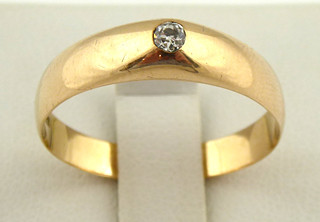 PÁNSKÝ ZLATÝ PRSTEN S PŘÍRODNÍM DIAMANTEM - 0,10 CT
