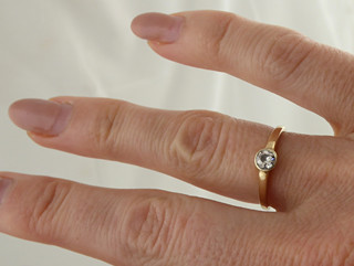 ZLATÝ PRSTEN S PŘÍRODNÍM DIAMANTEM - 0,25 CT