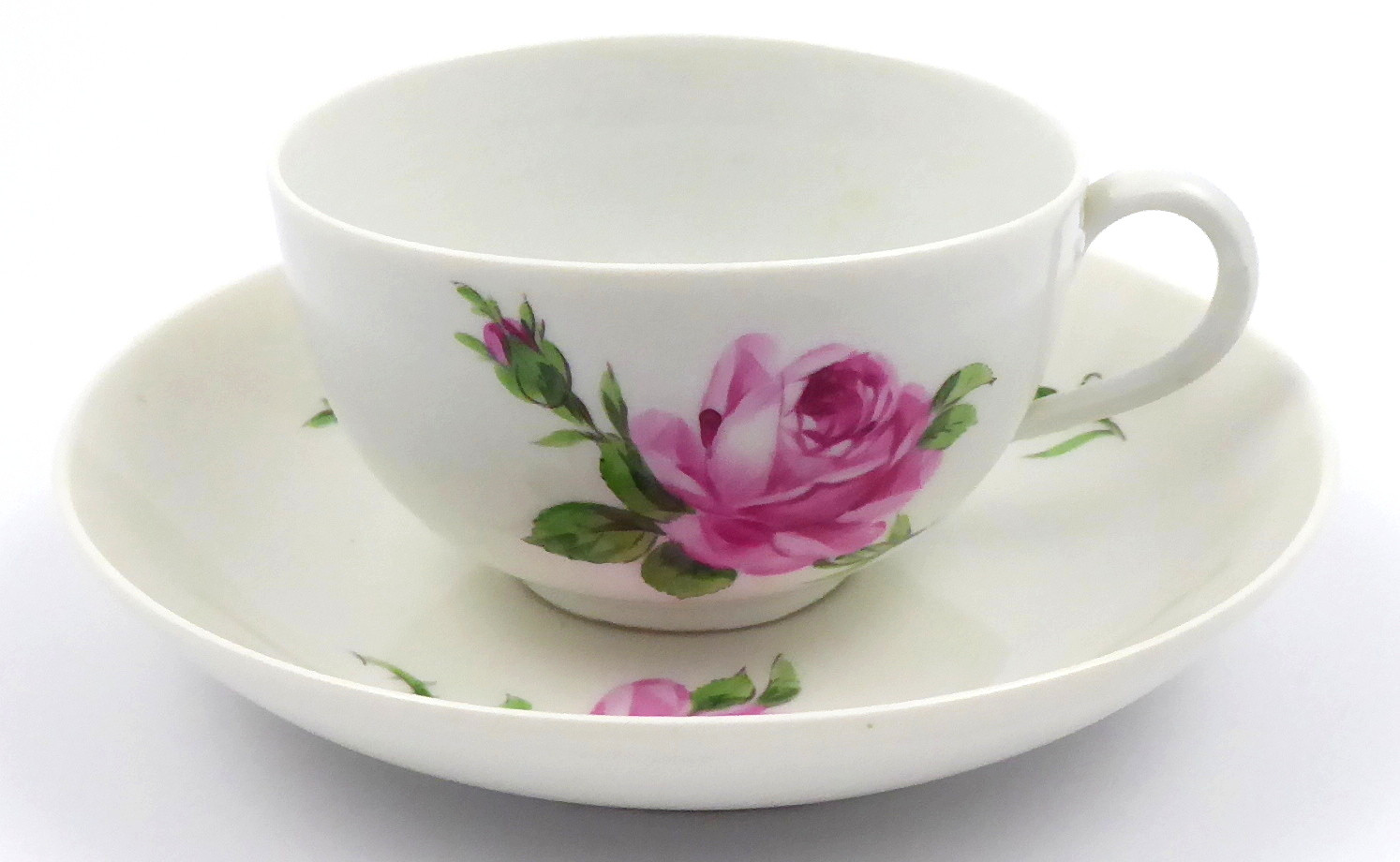 MÍŠEŇ - REPREZENTATIVNÍ ČAJOVÝ ŠÁLEK S RŮŽEMI A FLORÁLNÍM ÚCHYTEM