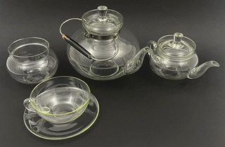 LADISLAV SUTNAR (1897-1976) - ČAJOVÝ SOUBOR Z VARNÉHO SKLA