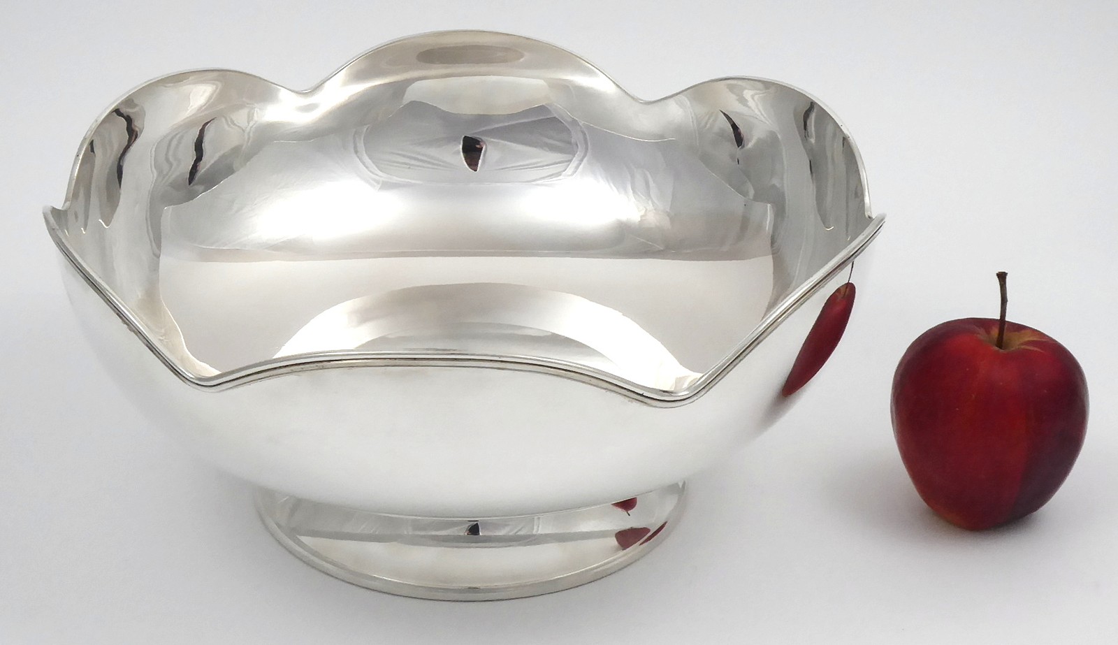 VELKÁ KRÁSNÁ STŘÍBRNÁ MÍSA - TIFFANY & CO., NEW YORK