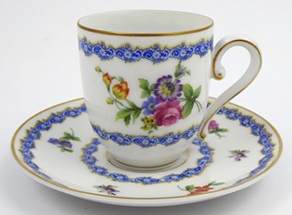 MOKA ŠÁLEK S MODRÝM VĚNEČKEM A KVĚTY - ROSENTHAL