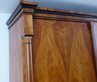 ZÁMECKÁ VELKÁ SKŘÍŇ - BIEDERMEIER