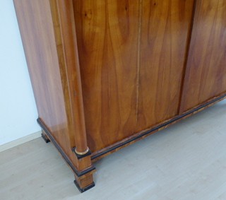 ZÁMECKÁ VELKÁ SKŘÍŇ - BIEDERMEIER