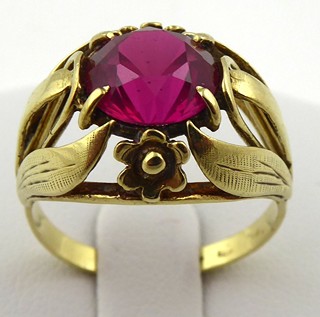 ZLATÝ PRSTEN SE SYNTETICKÝM RUBÍNEM - SAFINA