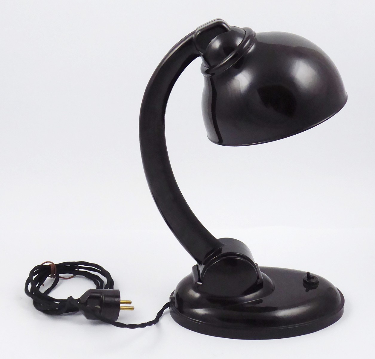 KLOUBOVÁ BAKELITOVÁ STOLNÍ LAMPA - TYP 11126
