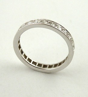ZÁŘIVÝ PRSTEN S 26 PŘÍRODNÍMI DIAMANTY 1,30 CT- MEMORY