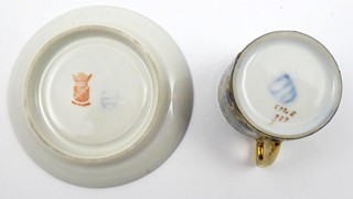 KOBALTOVÝ MOKA ŠÁLEK S ORNAMENTY - ERNST WAHLISS, TURN