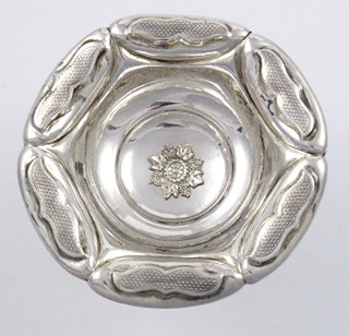 STŘÍBRNÁ MISKA NA NOŽCE - BIEDERMEIER