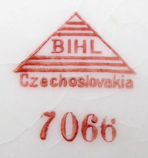ČAJOVÝ KERAMICKÝ SERVIS - G. BIHL & CO., LEDVICE