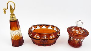 ART DECO TOALETNÍ SOUPRAVA Z AMBROVÉHO SKLA